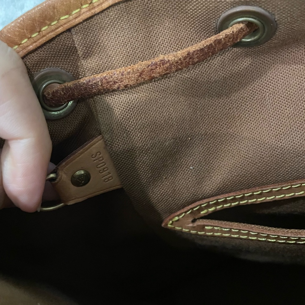 Louis Vuitton Montsouris MM backpack authentic - Picture 11 of 13